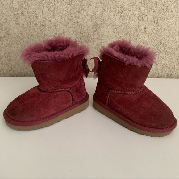 UGG Toddler Boots Bailey Bow Burgundy Plush Lined Footwear 6 Winter Snow Boots - Picture 6 of 9